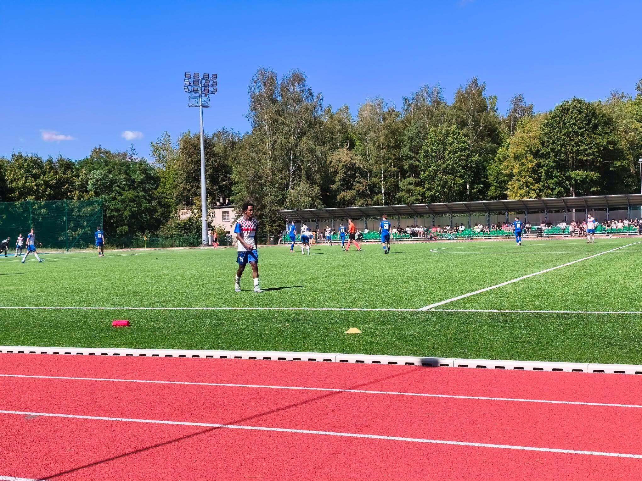 Granat przegrał z GKS Nowiny. Goście skuteczniejsi w Szydłowcu