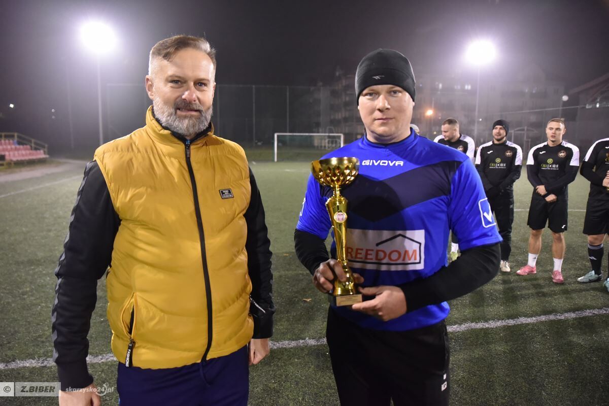 33