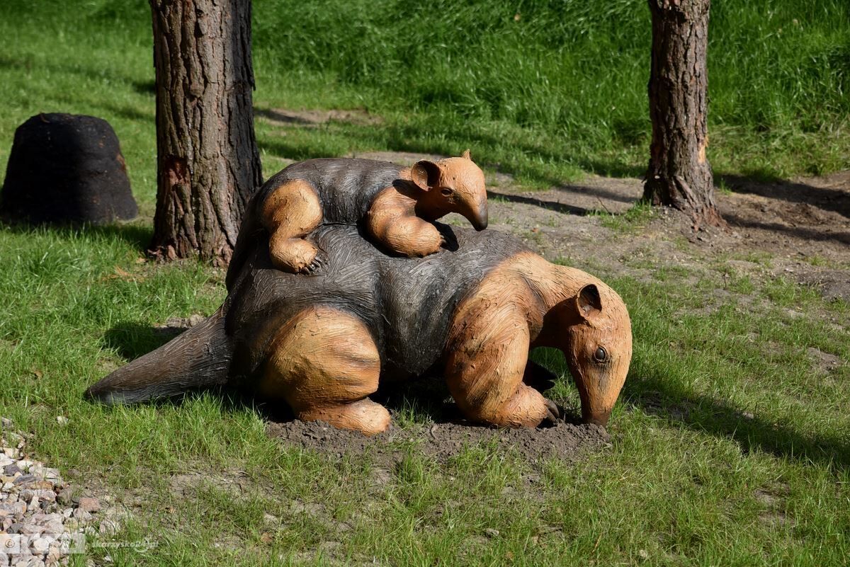 195