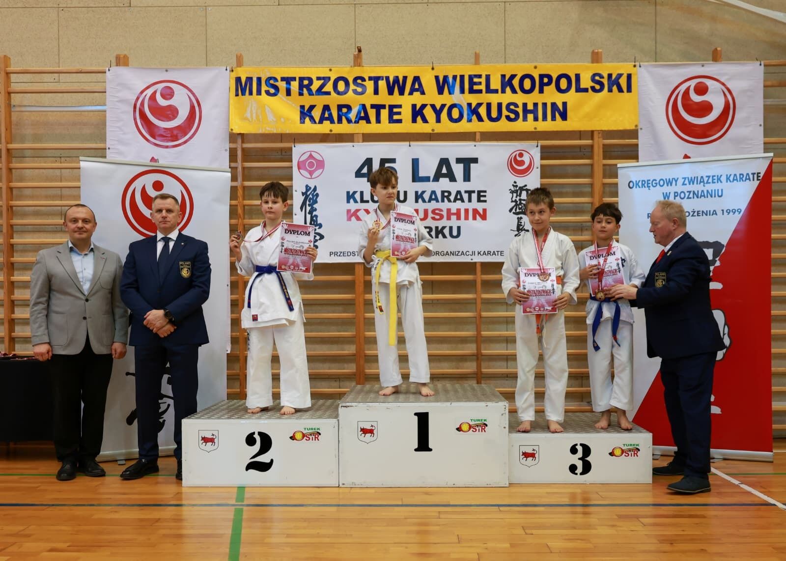 PHOTO 2026 04 18 16 04 29