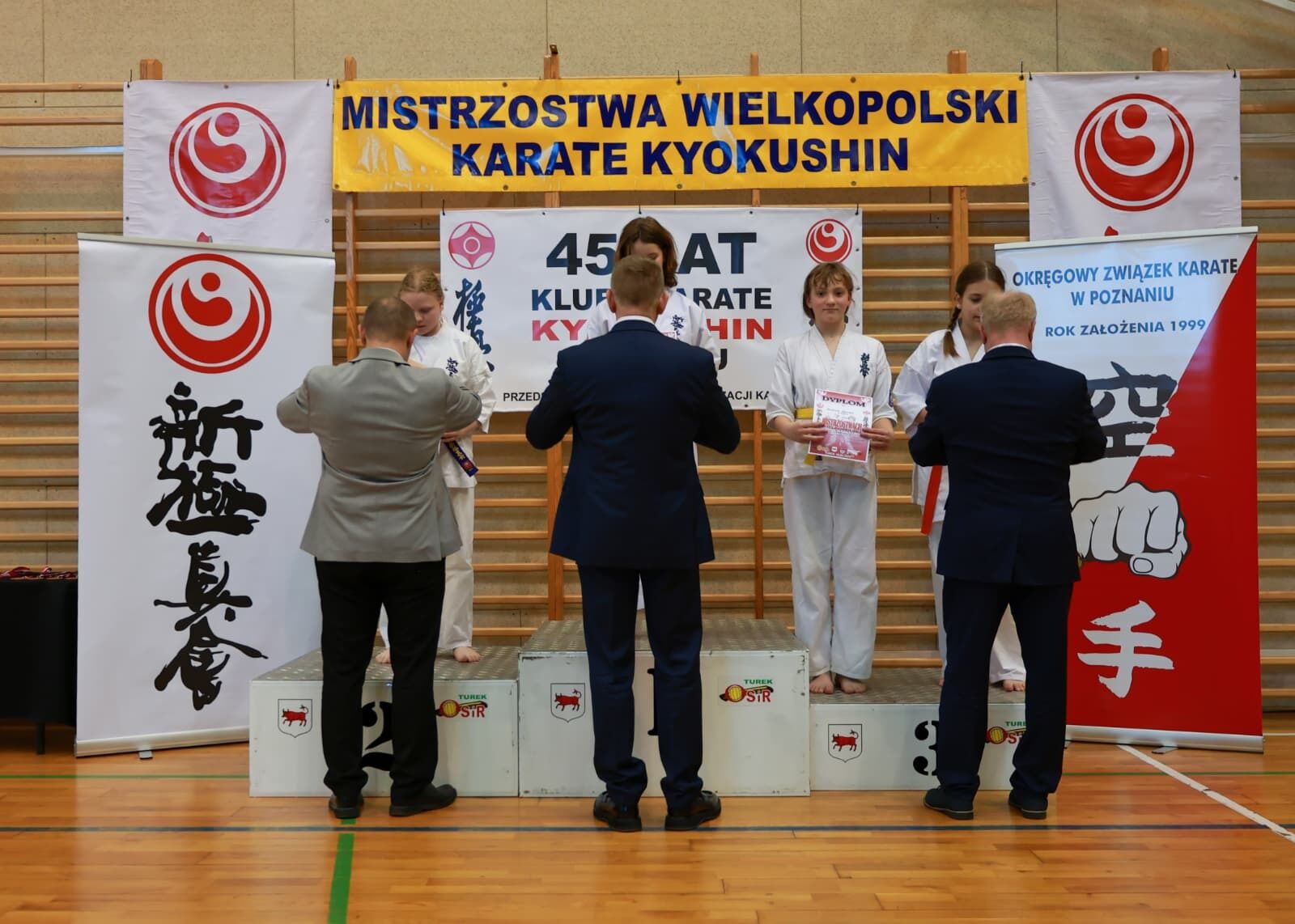 PHOTO 2026 04 18 16 04 36