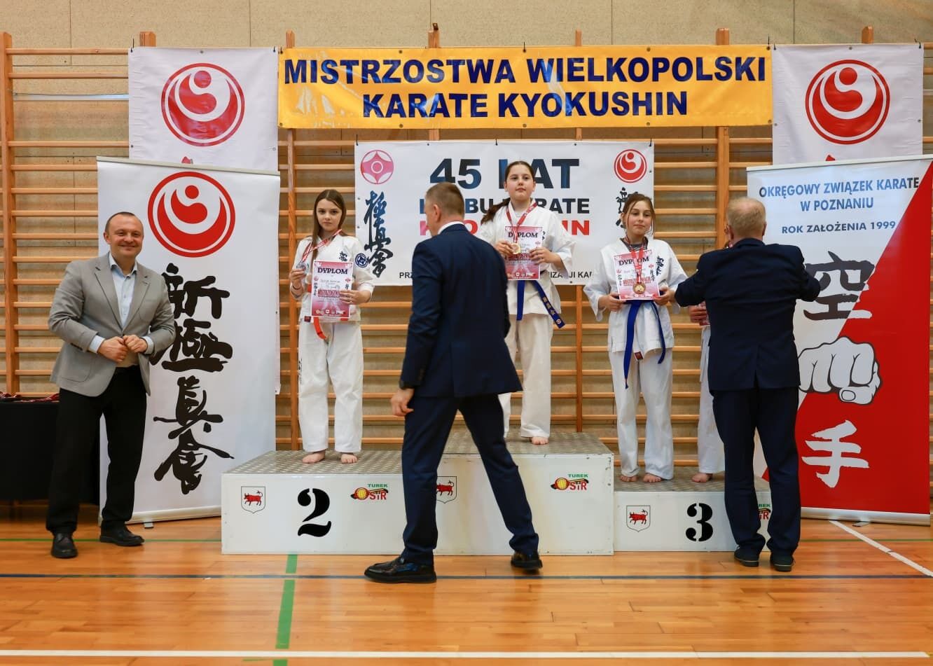 PHOTO 2026 04 18 16 04 48