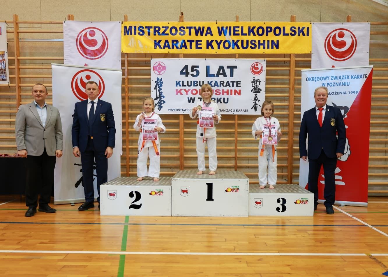 PHOTO 2026 04 18 16 04 53