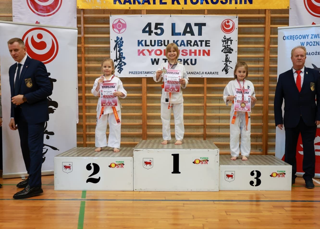 PHOTO 2026 04 18 16 04 55