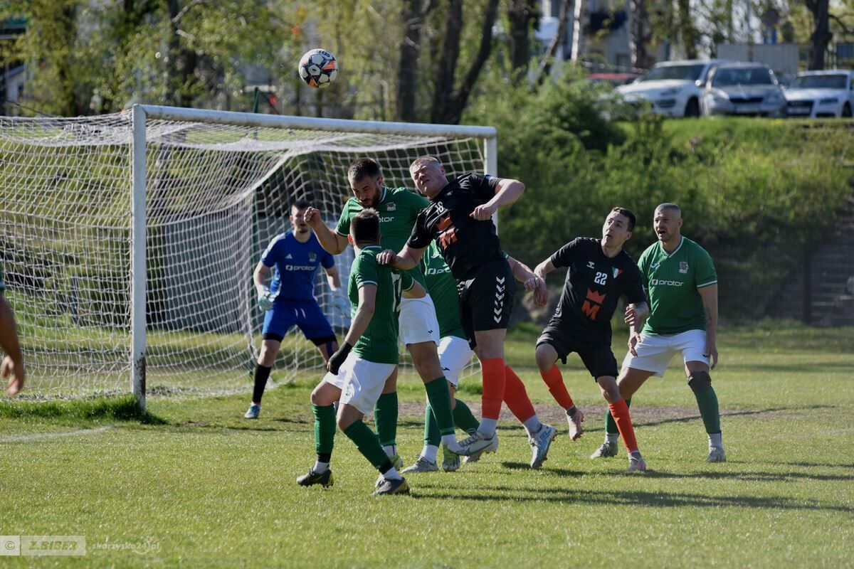 Domowa porażka Dzików Skarżysko z GLKS Fałków 