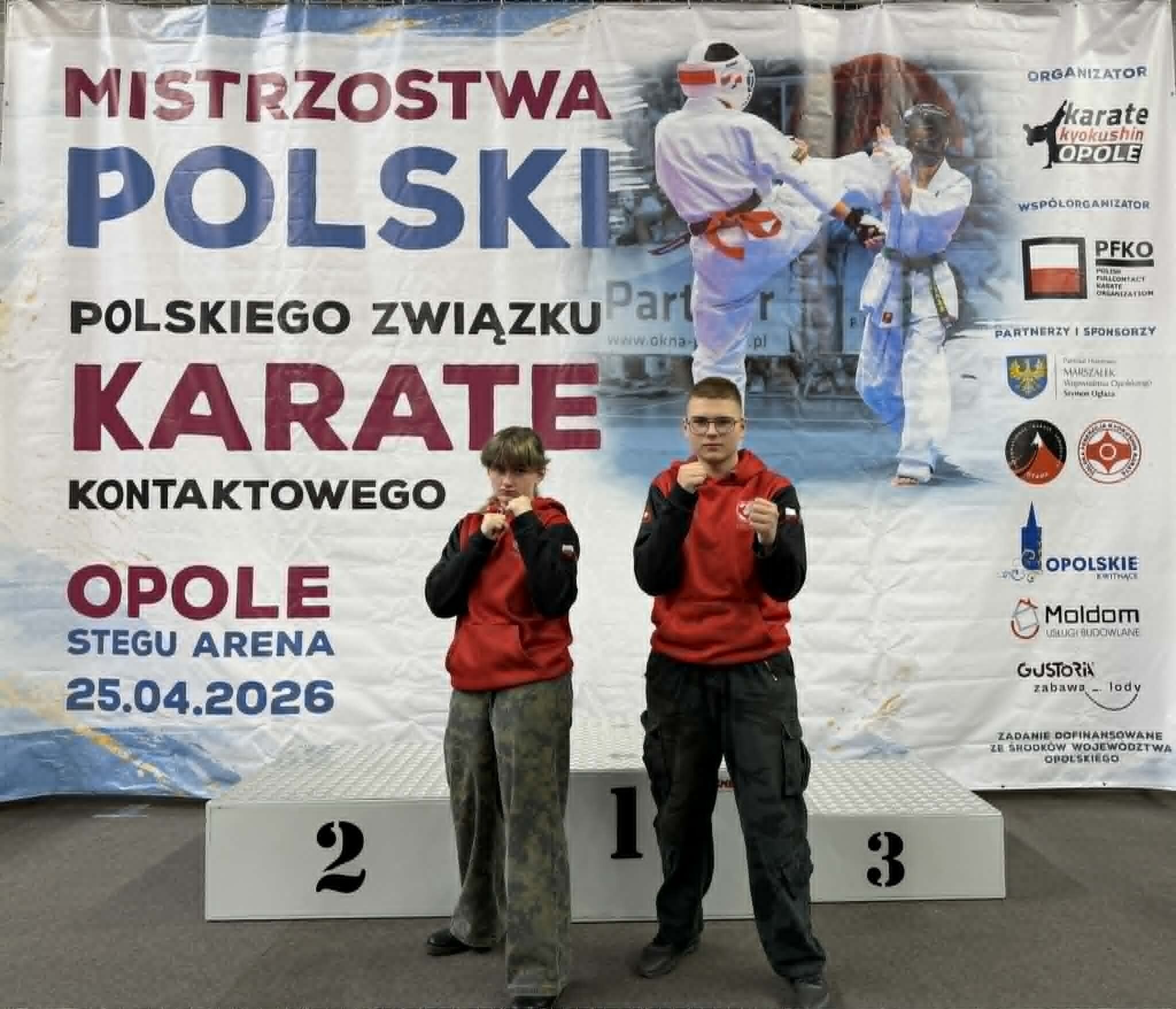 03725960 6989 4794 b053 a9c7663012ef