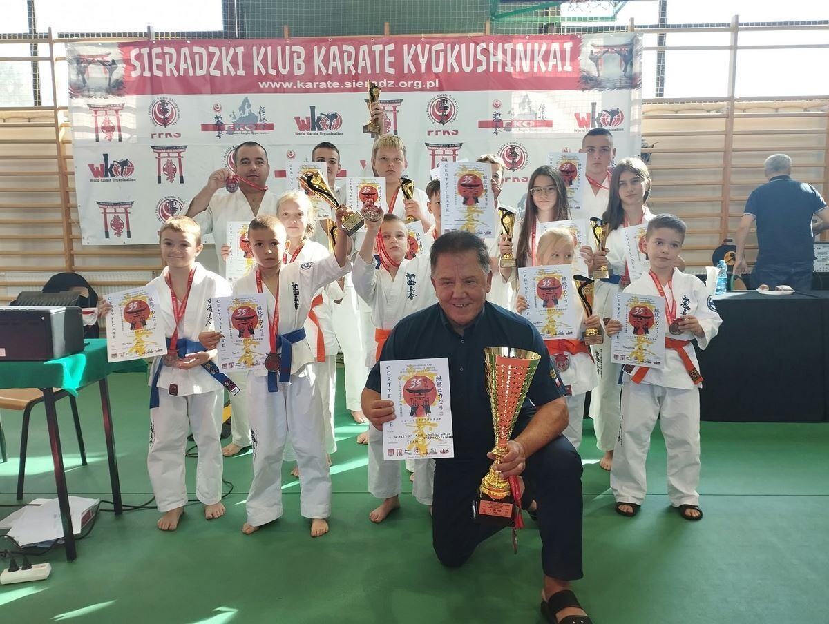 Skarżyski Klub Sportów Walki „Kyokushin-Karate” Zaborek-Team z wielkim sukcesem w Sieradzu